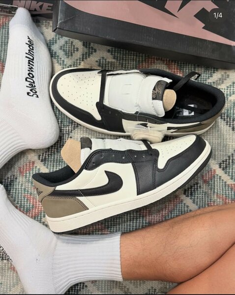 AIR JORDAN 1
