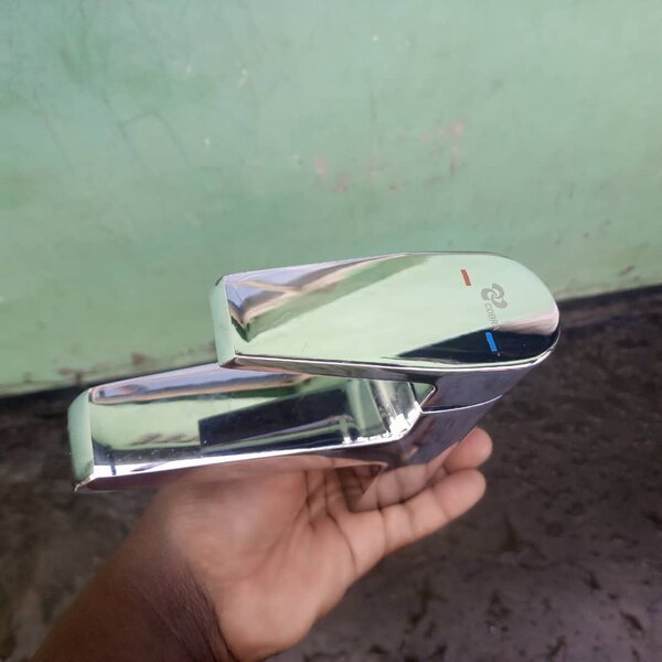 Basin mixer cobra