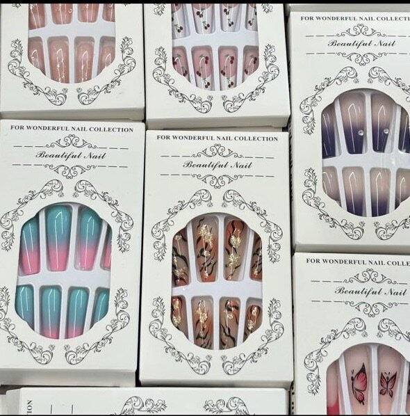 Faux Ongles Élégants