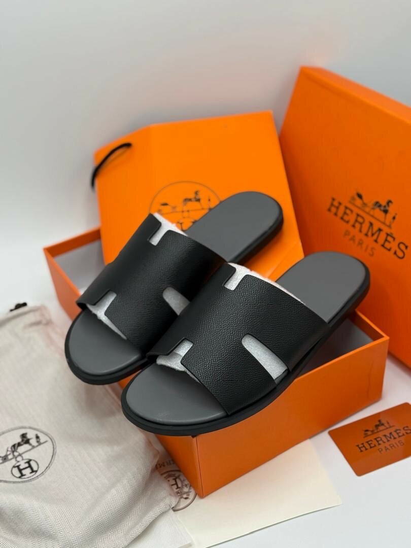 Men Hermes Flats