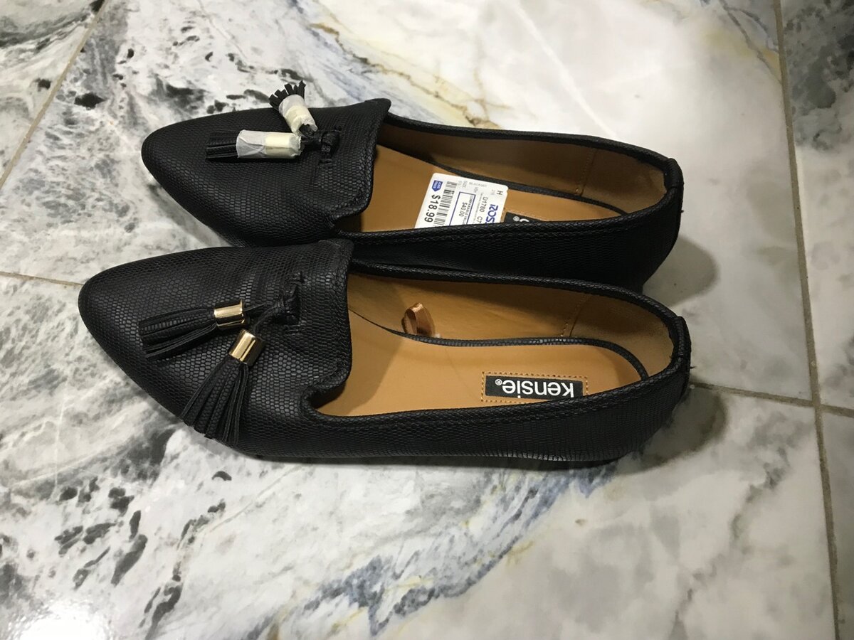 Ladies down shoe