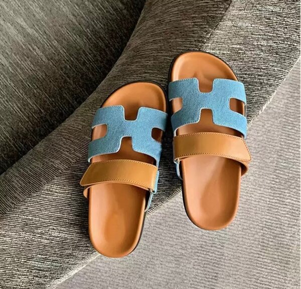 Ladies slippers