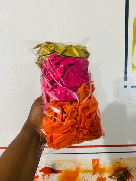 100 ballons