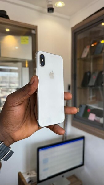 iPhone X