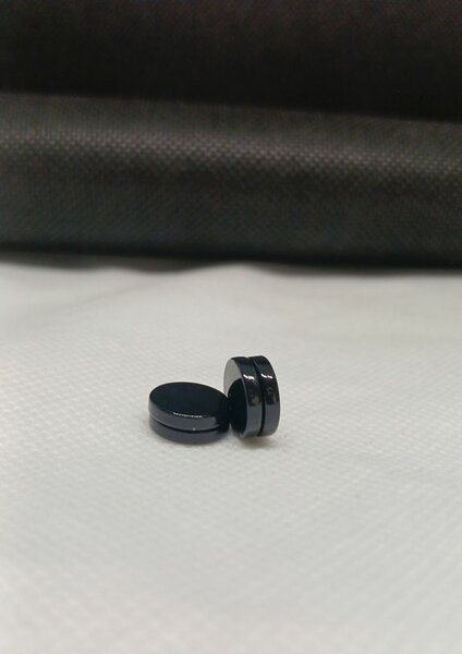Magnetic earrings