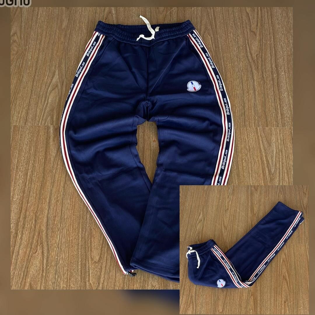 Amiri Heavy Free Leg Joggers