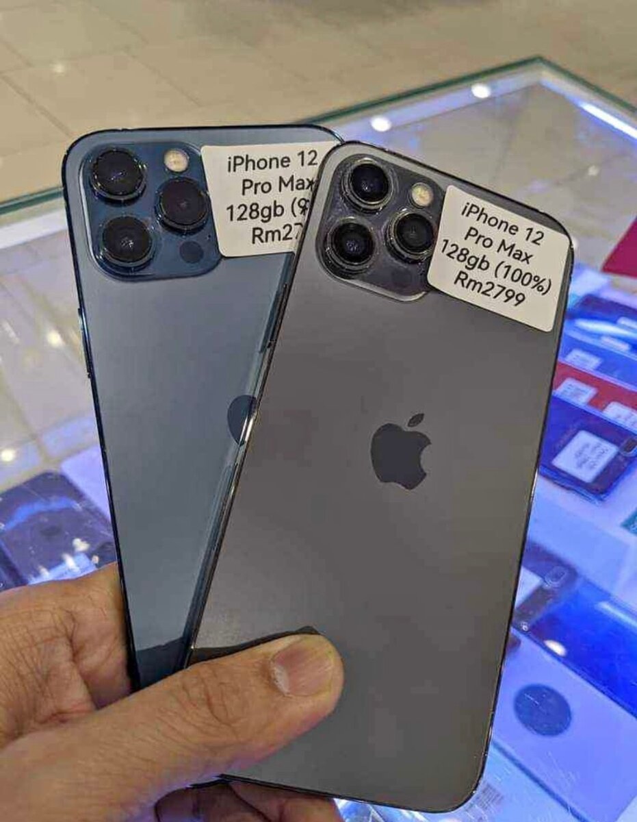 iPhone 12 Pro Max 128 gig BH 95% Factory unlock