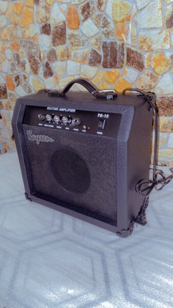 Amplificateur d´instrument électrique
