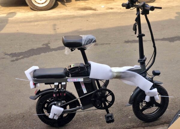Vélo Électrique Pliant Compact