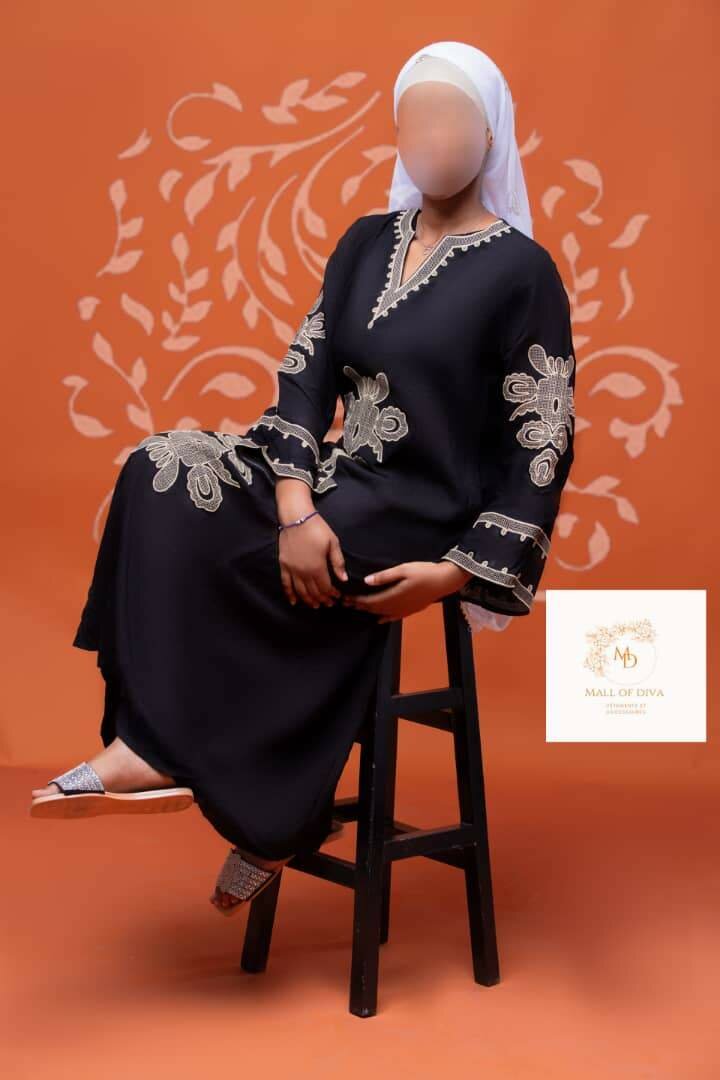 Robe en lin Élégante Noire