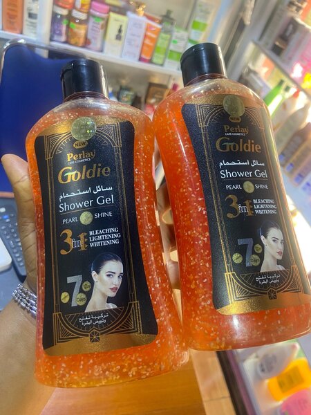 Perlay Goldie shower gel with Scrub