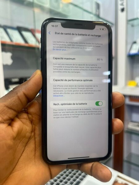 iPhone XR 64go quasi neuf 85.000 Kao