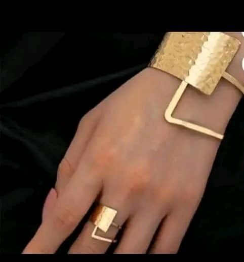 Bracelet