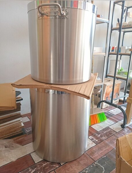 Quality stock pots.