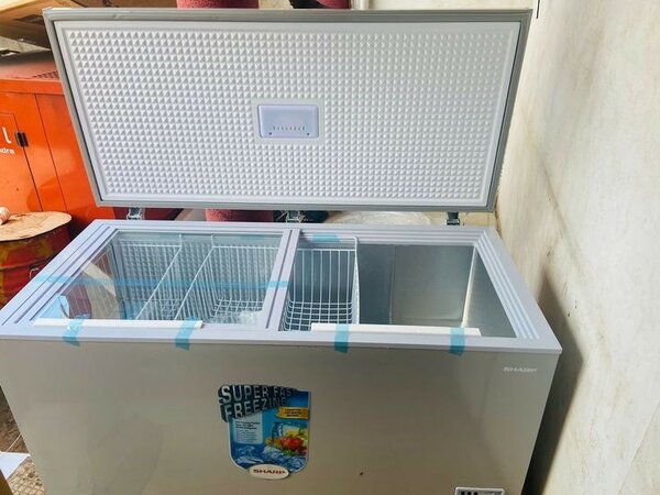Refrigerator