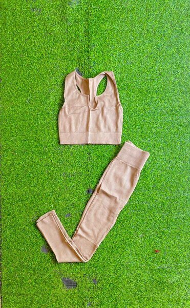 Leggings & tank top