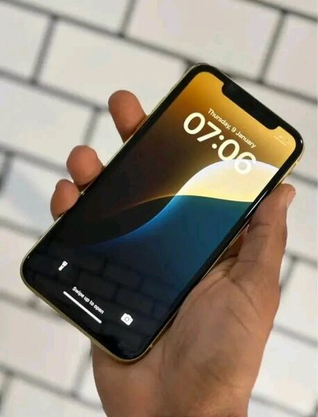 iPhone 11 Jaune 64 Go