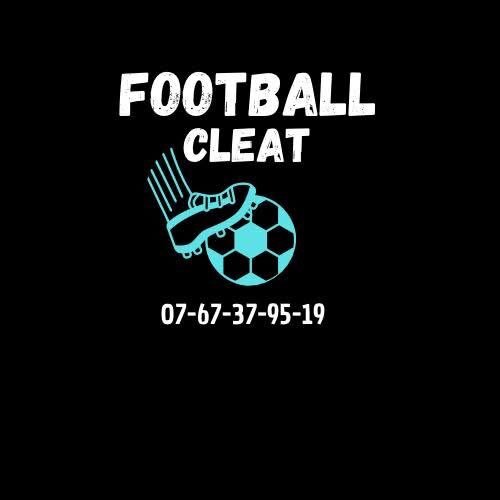 Football cleat 