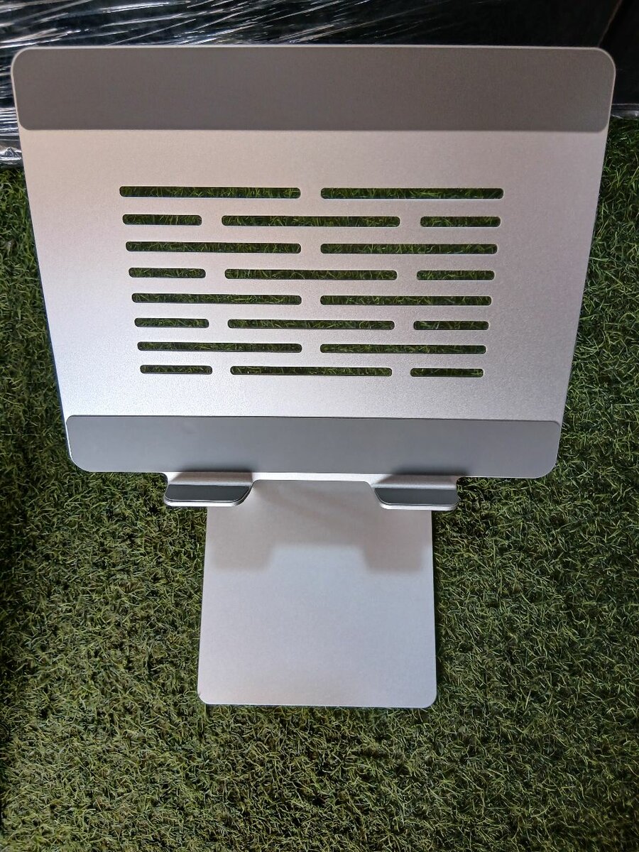 Laptop stand