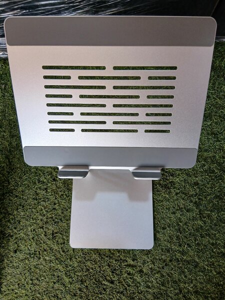 Laptop stand