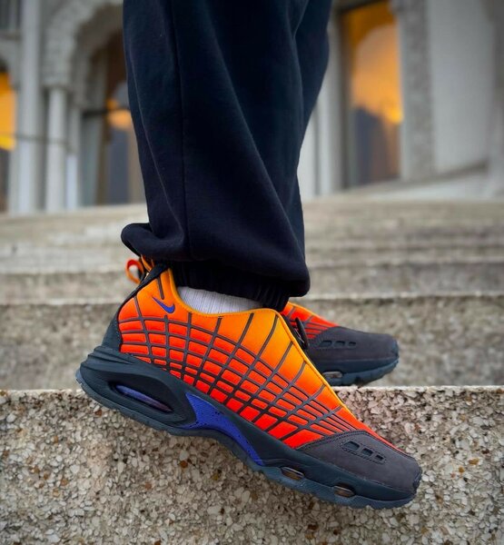 NIKE CLASSIC