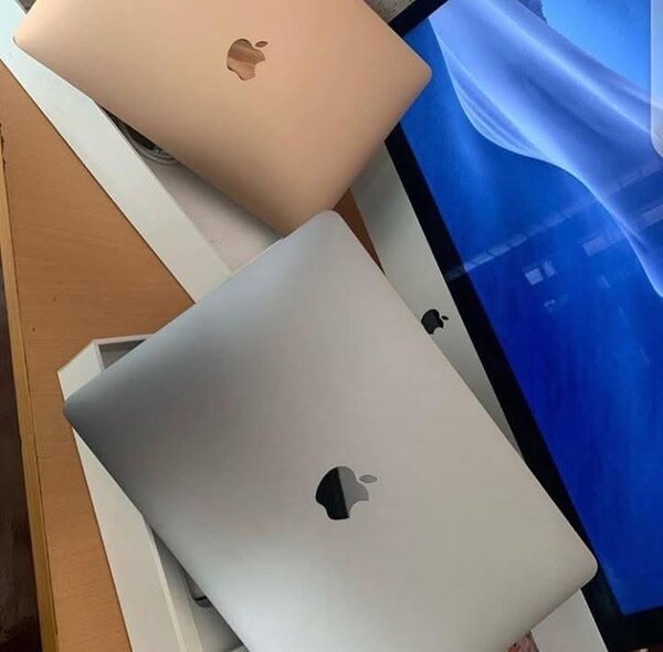 Mac book