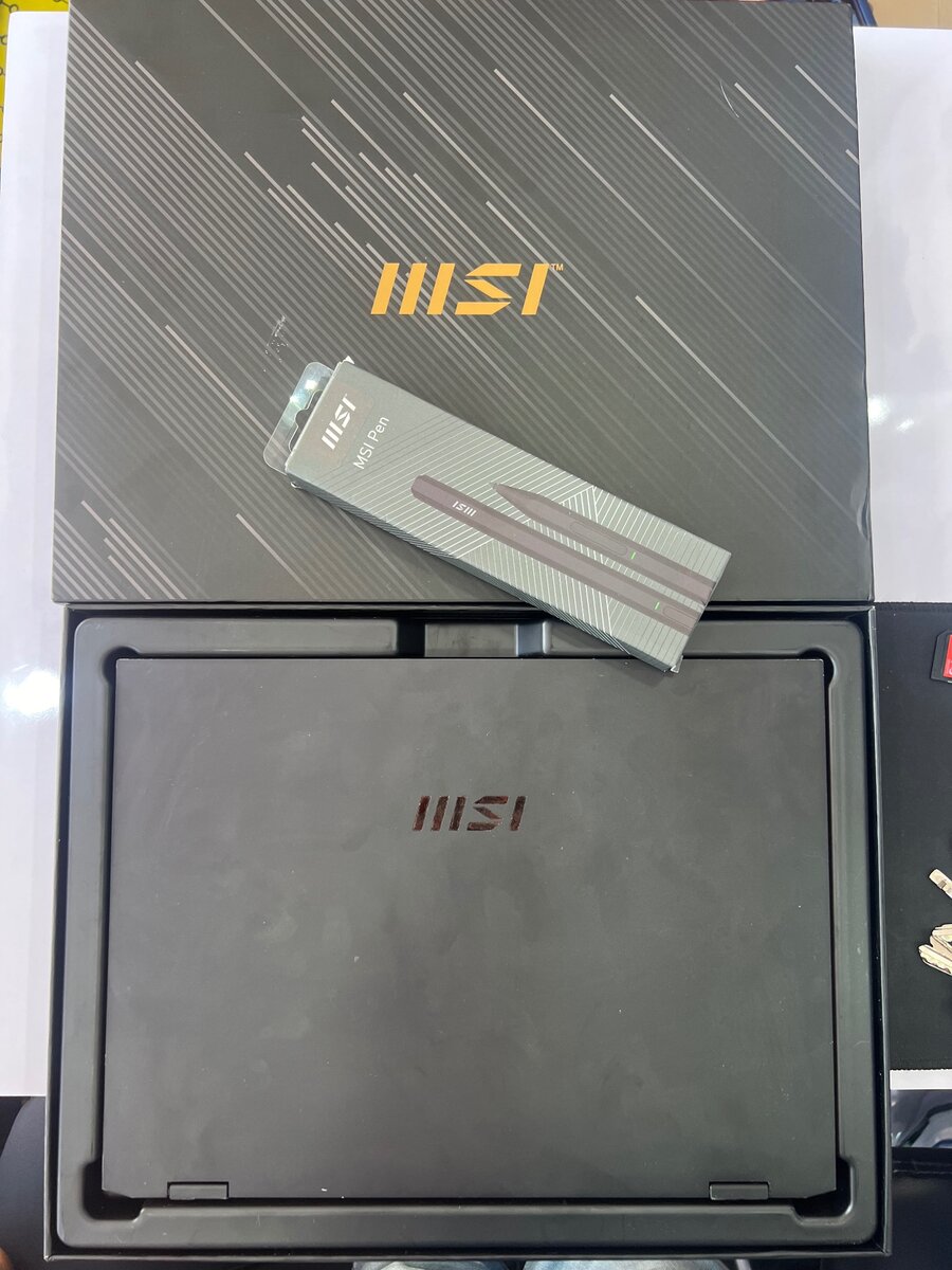 MSI Summit E13 Flip Evo 2 en 1 Intel Core i7 1TB 32gb tactil