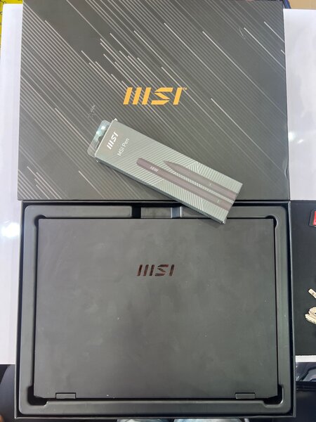 MSI Summit E13 Flip Evo 2 en 1 Intel Core i7 1TB 32gb tactil