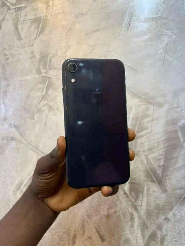 iPhone XR 64Go