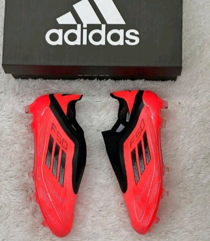 Chaussures de football Adidas F50