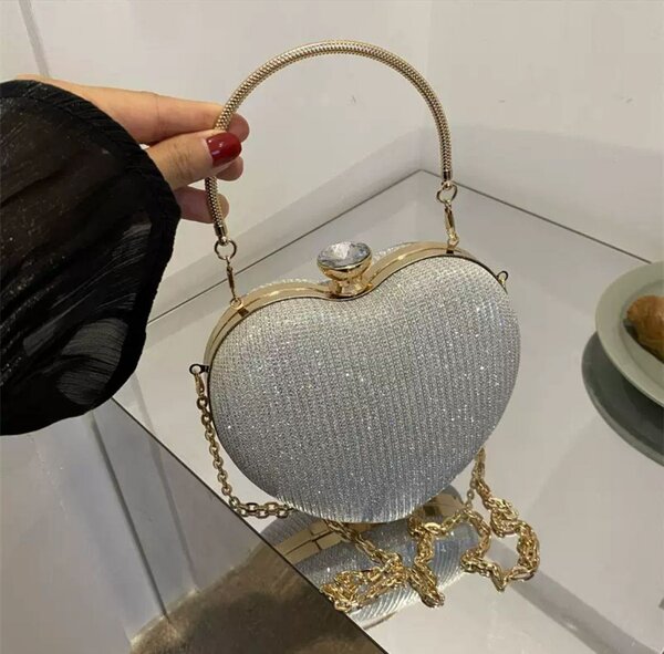 Sac à main en forme de cœur