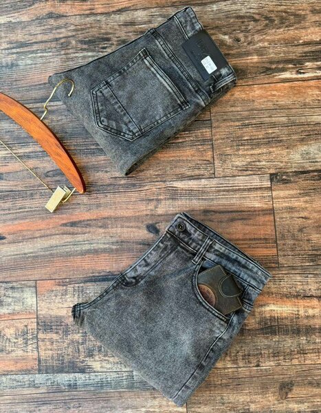 Men's denim jeans