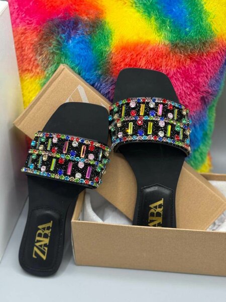 Ladies slippers