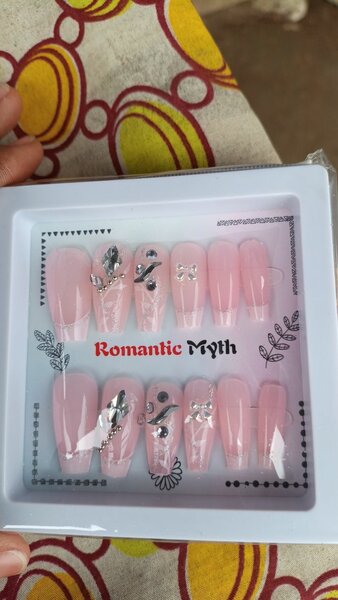 Ongles Press-On Romantiques