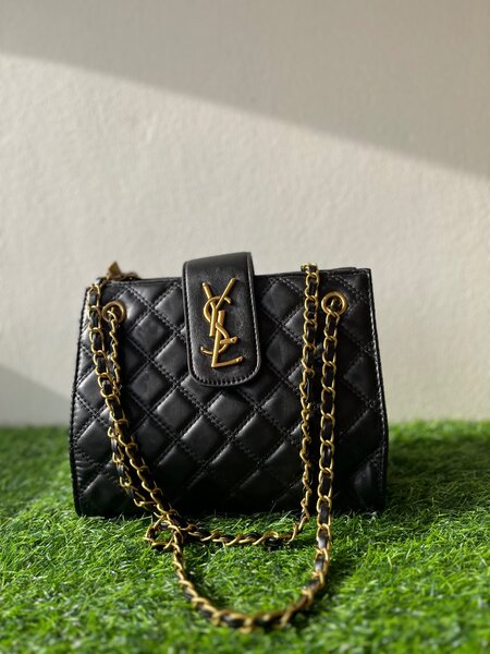 Ladies handbag