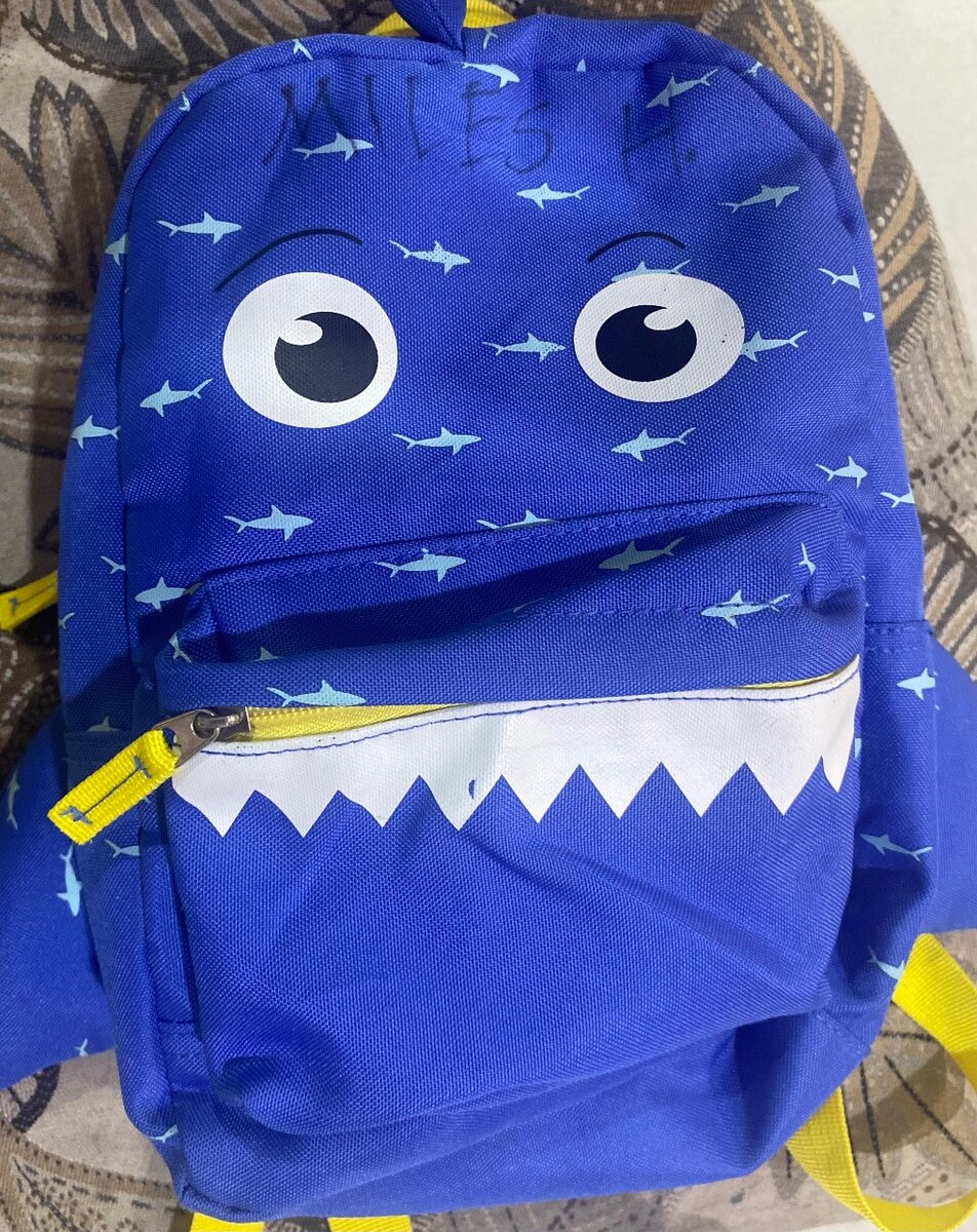 Sac à dos enfant requin bleu