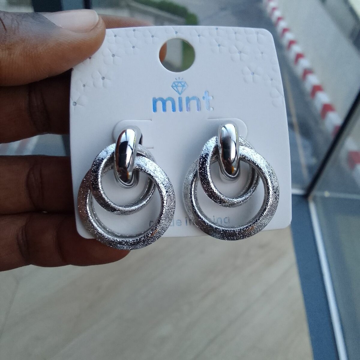 Boucles d'oreilles argentées