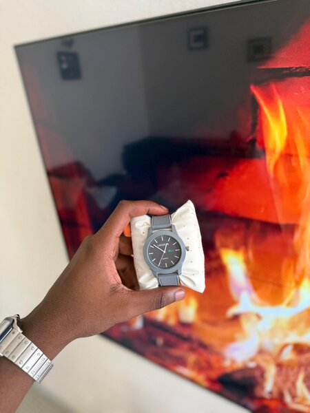 Montre élégante en acier inoxydable