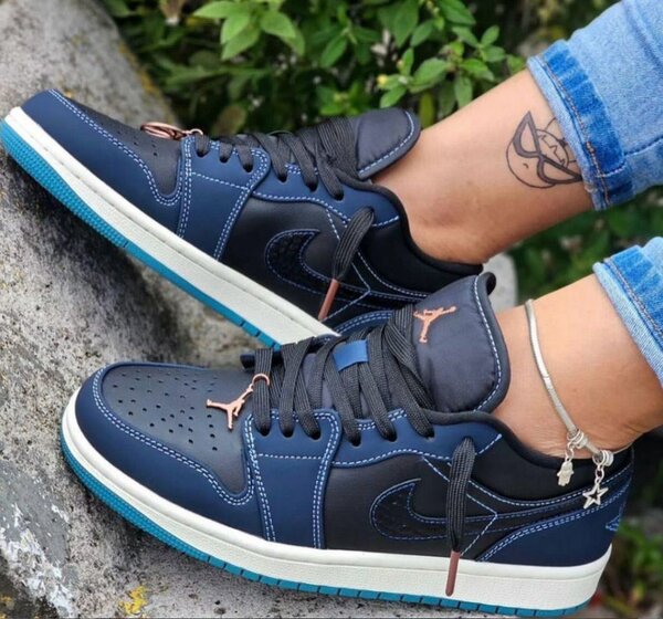 AIR JORDAN 1