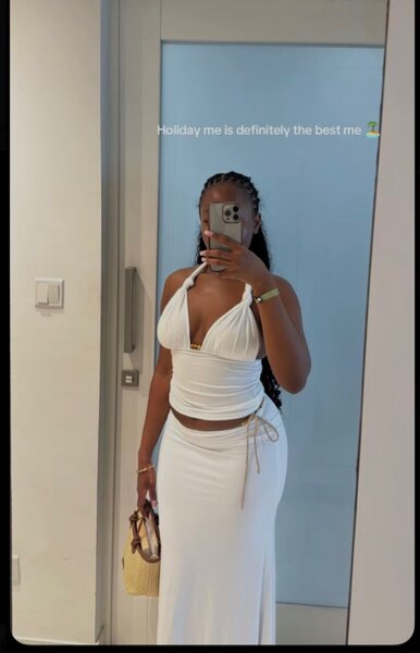Ensemble d'été chic en blanc