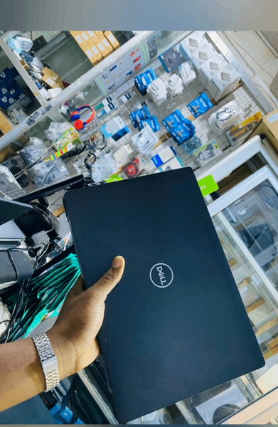 Dell Latitude E7400
