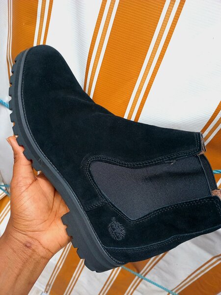 SUEDE BOOTS
