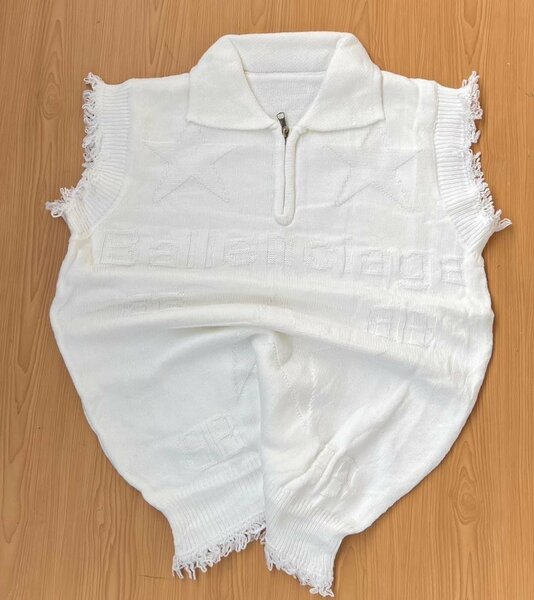 Armless top