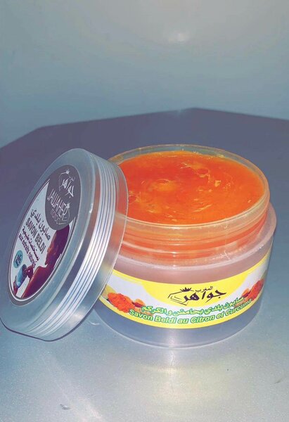 Savon Exfoliant au Citron et Curcuma