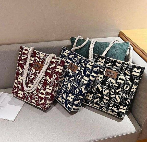 Tote bag