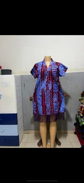 Robe disponible a 7000fr