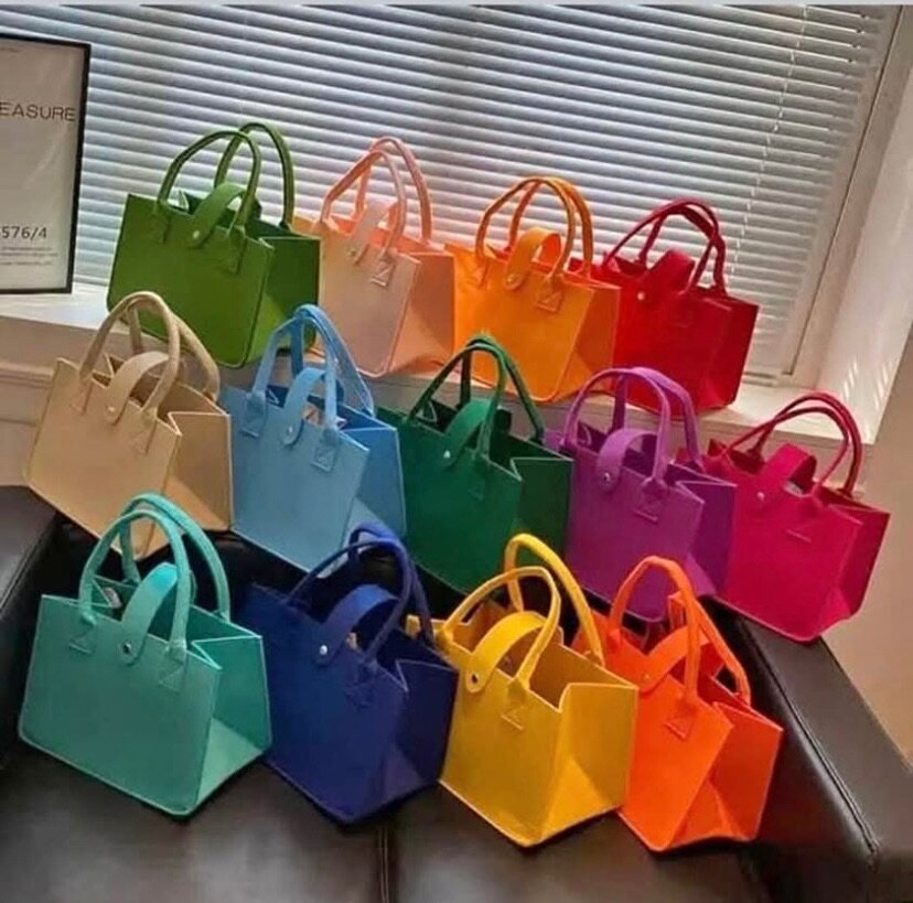 Sacs à main colorés élégants