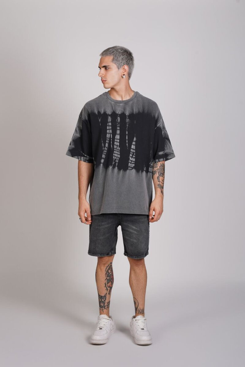 T shirt black