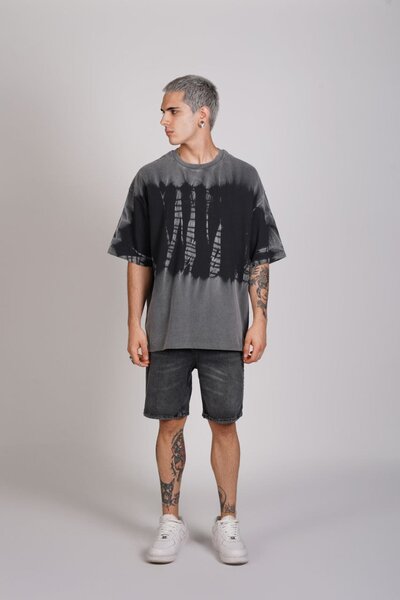 T shirt black