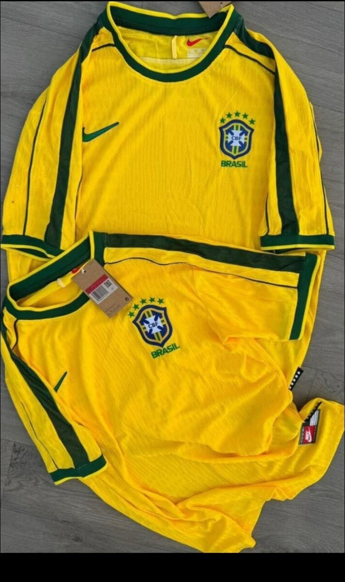 Maillot de football Brésil jaune